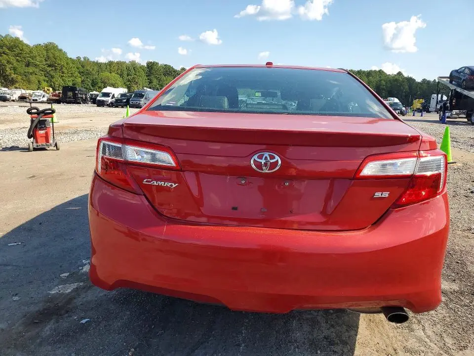 2012 TOYOTA CAMRY SE  