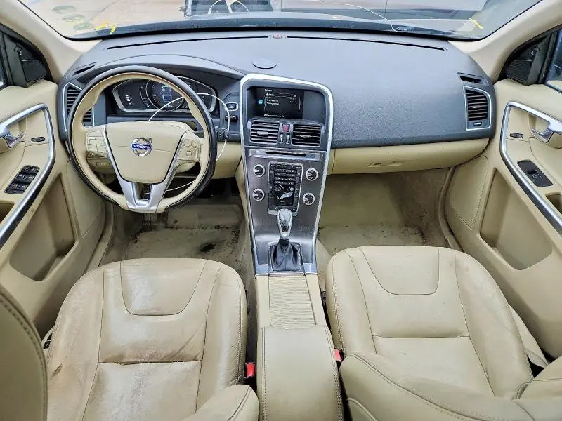 2016 VOLVO XC60 T6 PREMIER  