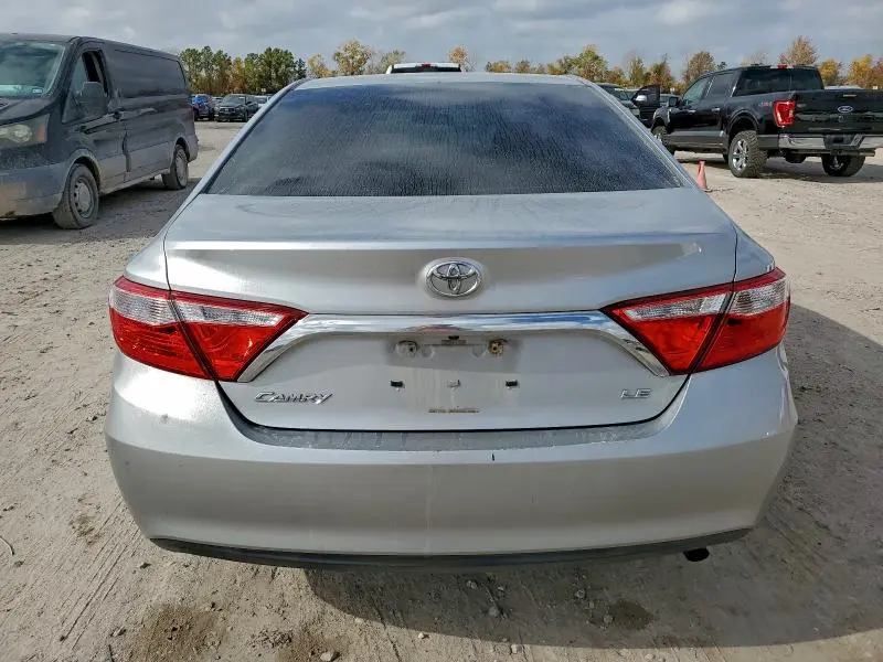 2016 TOYOTA CAMRY LE  