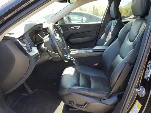2018 VOLVO XC60 T6 MOMENTUM  