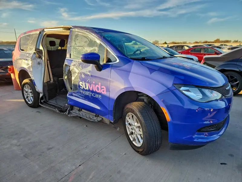 2022 CHRYSLER VOYAGER LX  