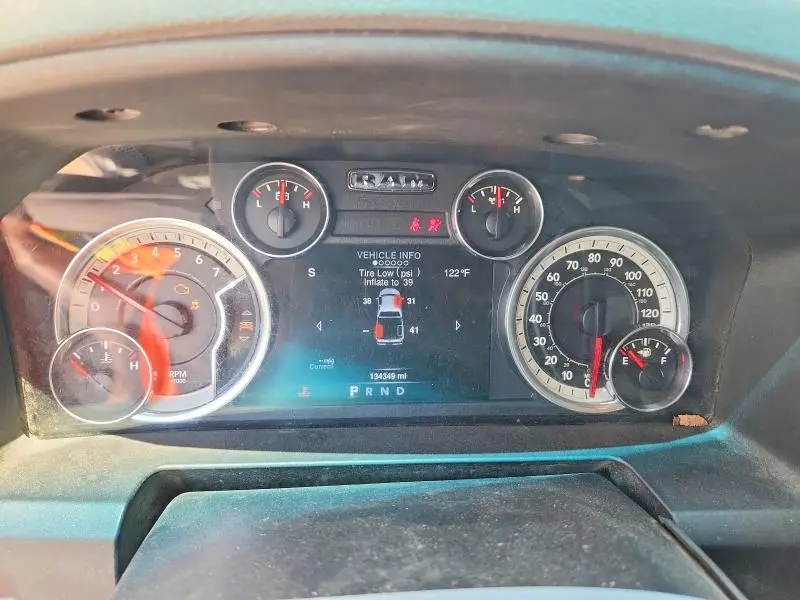 2013 RAM 1500 SLT  