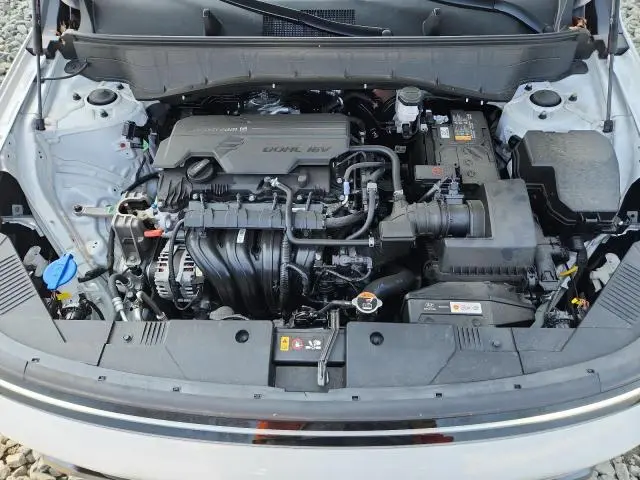 2024 HYUNDAI KONA SE  