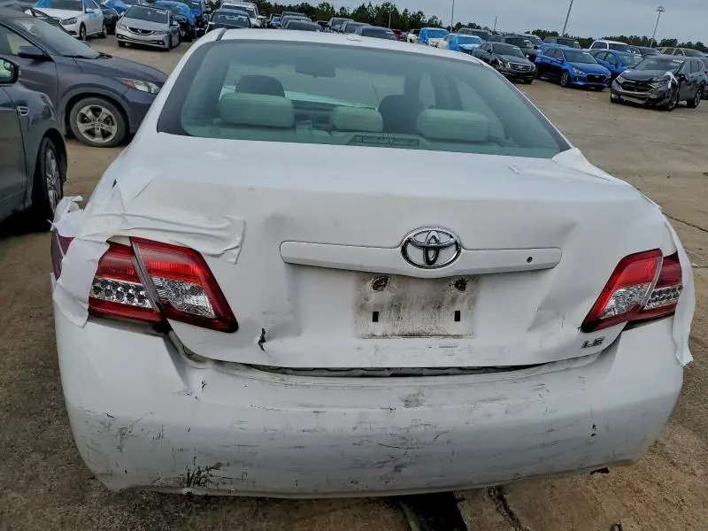 2011 TOYOTA CAMRY BASE  