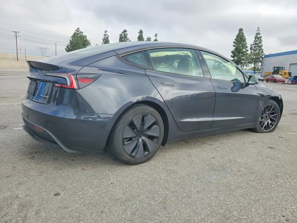 2025 TESLA MODEL 3   
