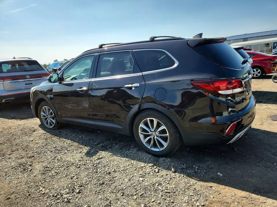 2018 HYUNDAI SANTA FE SE  