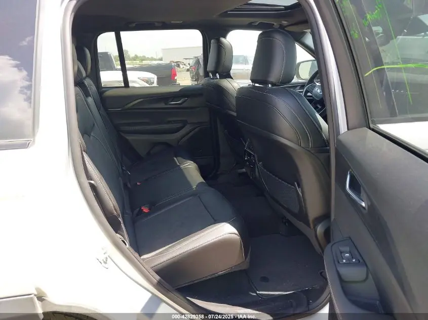 2024 JEEP GRAND CHEROKEE ALTITUDE X 4X4