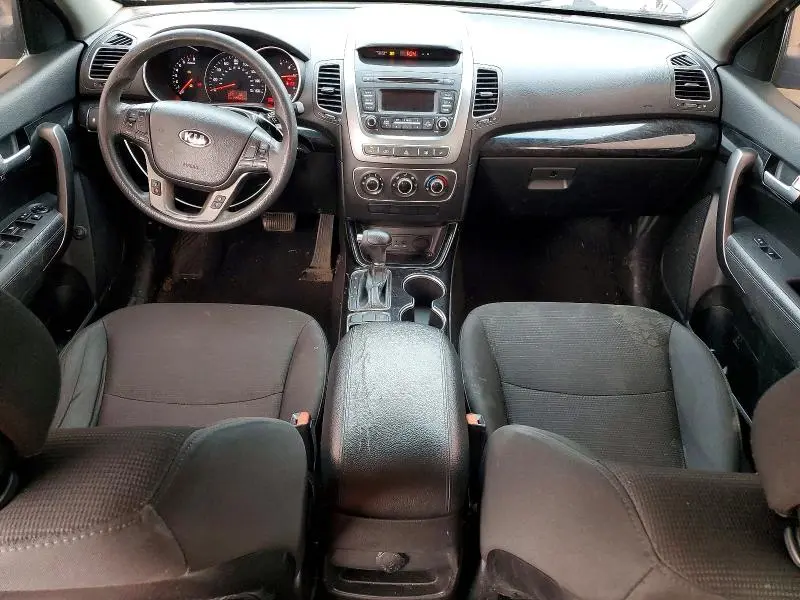 2015 KIA SORENTO LX  