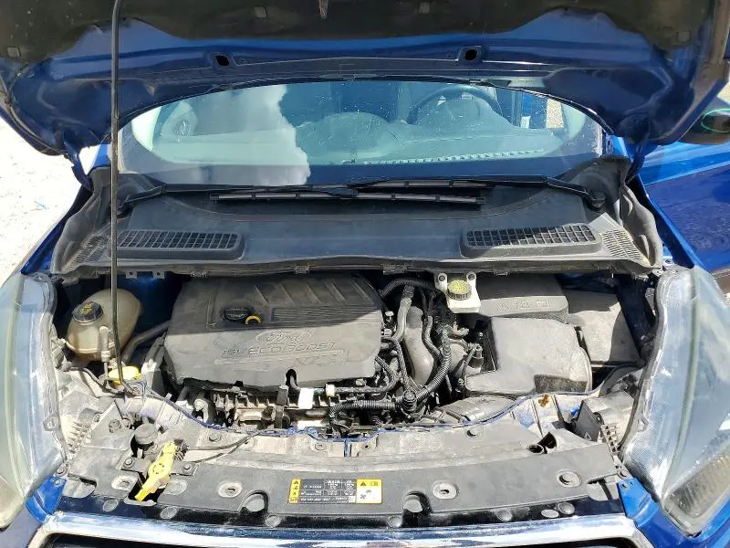 2017 FORD ESCAPE SE  