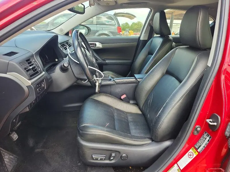 2013 LEXUS CT 200  