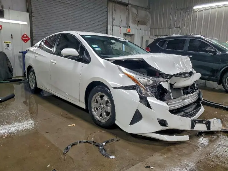 2016 TOYOTA PRIUS   