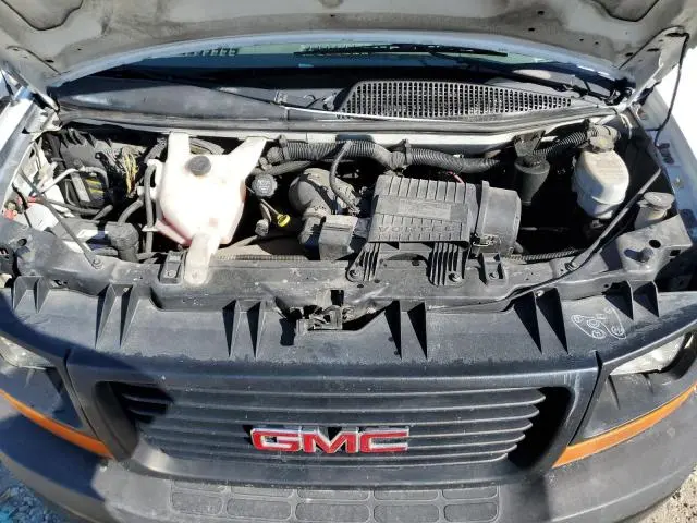 2010 GMC SAVANA G2500  