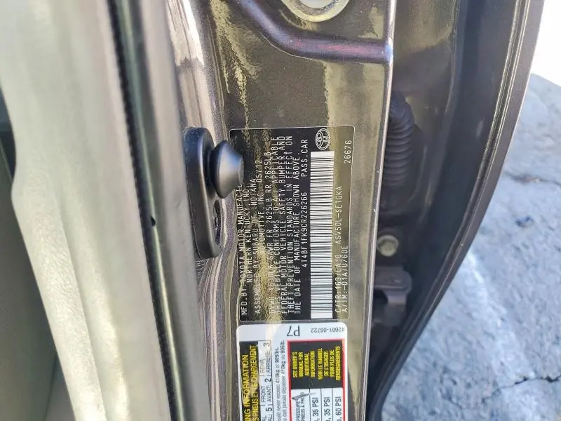 2012 TOYOTA CAMRY XLE  