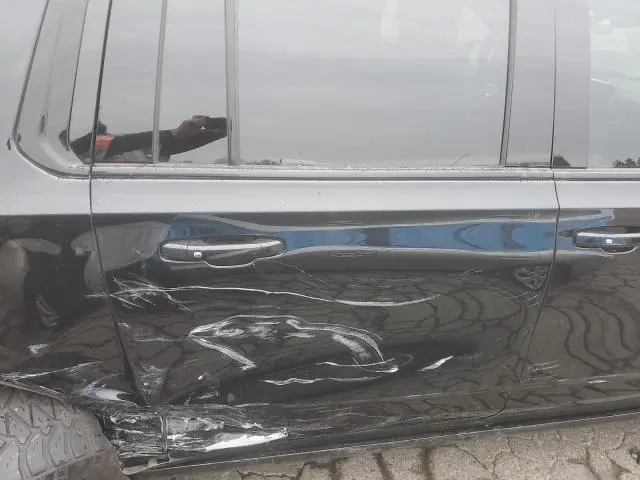 2023 GMC YUKON XL K1500 AT4  