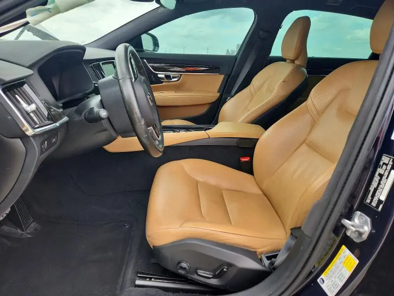 2019 VOLVO S90 T5 MOMENTUM  