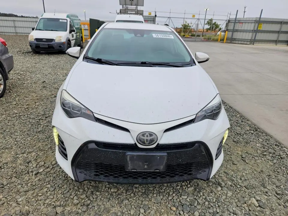 2019 TOYOTA COROLLA SE  