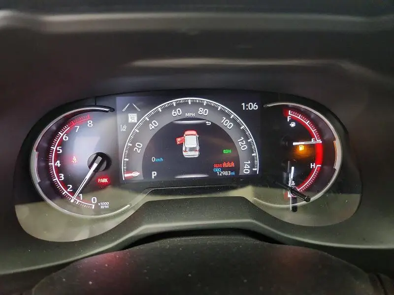 2024 TOYOTA RAV4 XLE  