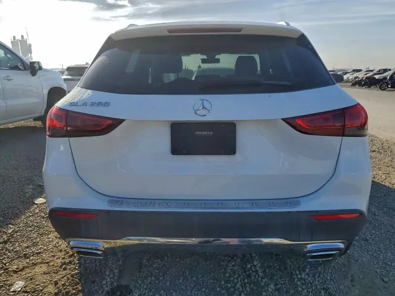2021 MERCEDES-BENZ GLA 250  