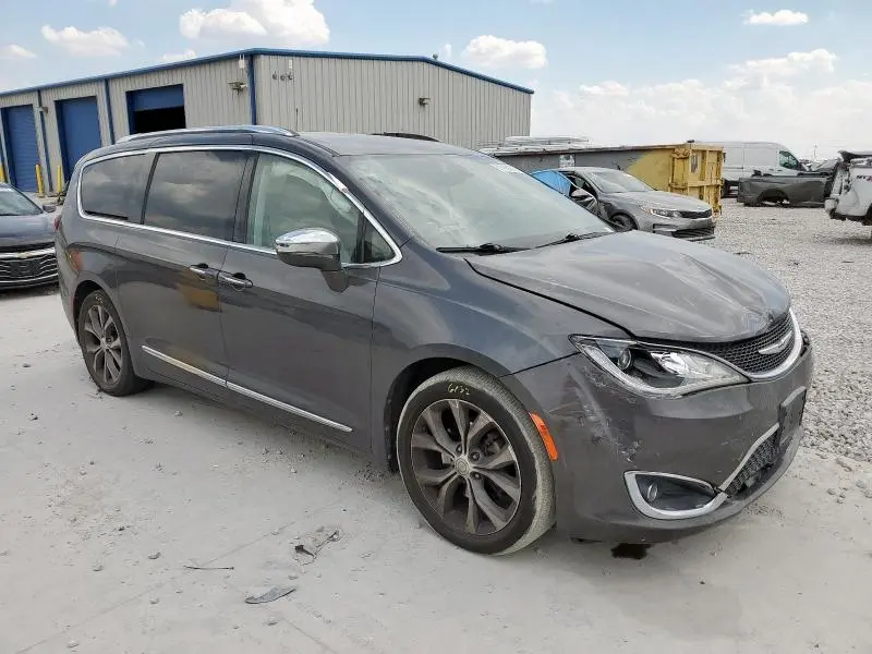 2017 CHRYSLER PACIFICA LIMITED  