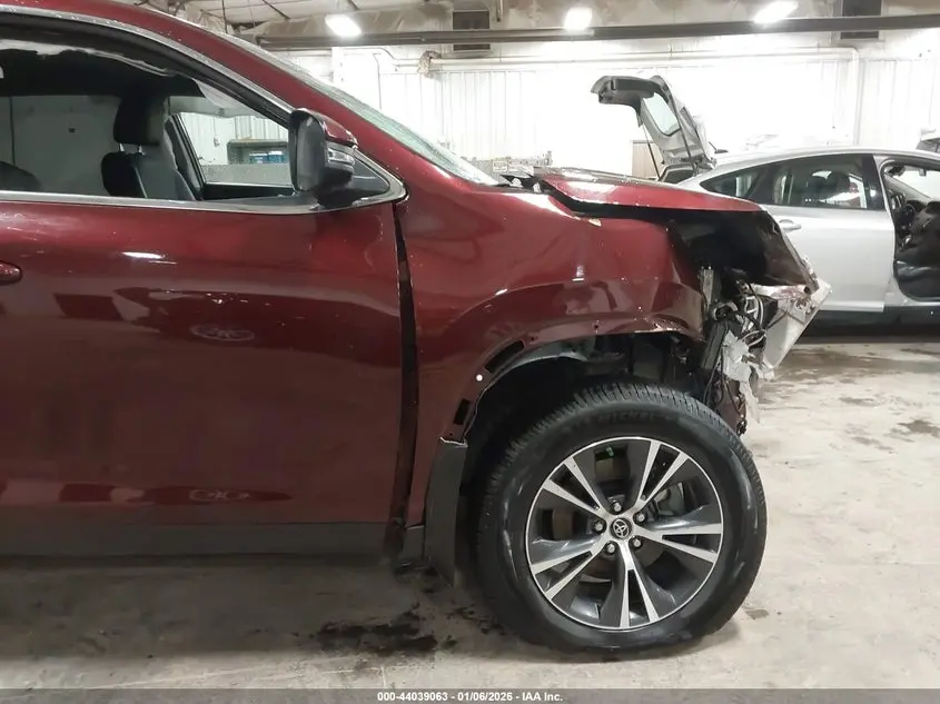 2019 TOYOTA HIGHLANDER LE PLUS