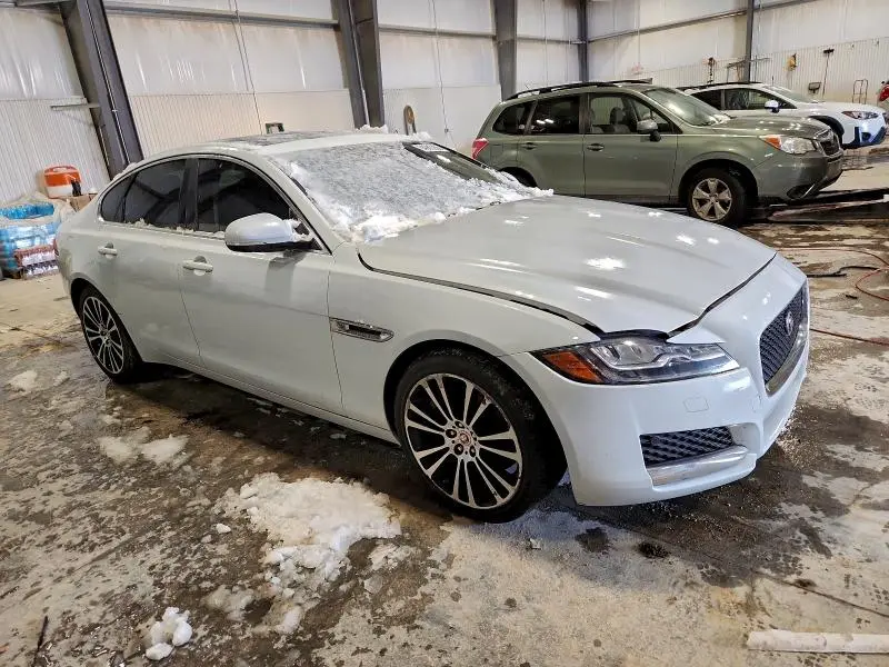 2016 JAGUAR XF PRESTIGE  