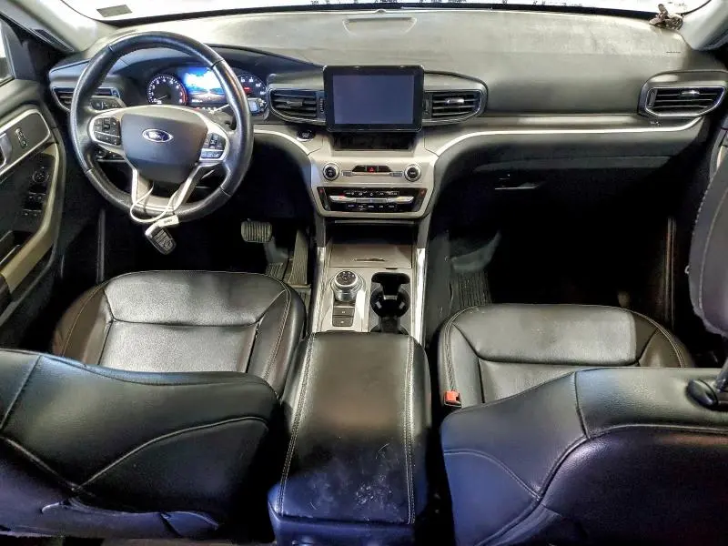 2021 FORD EXPLORER XLT  