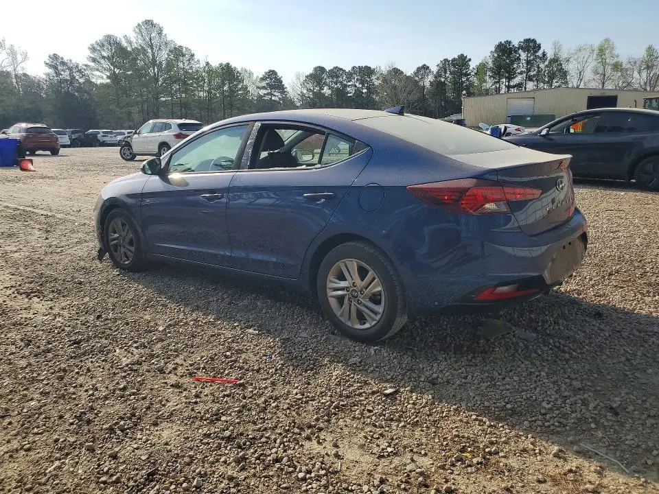 2020 HYUNDAI ELANTRA SEL  