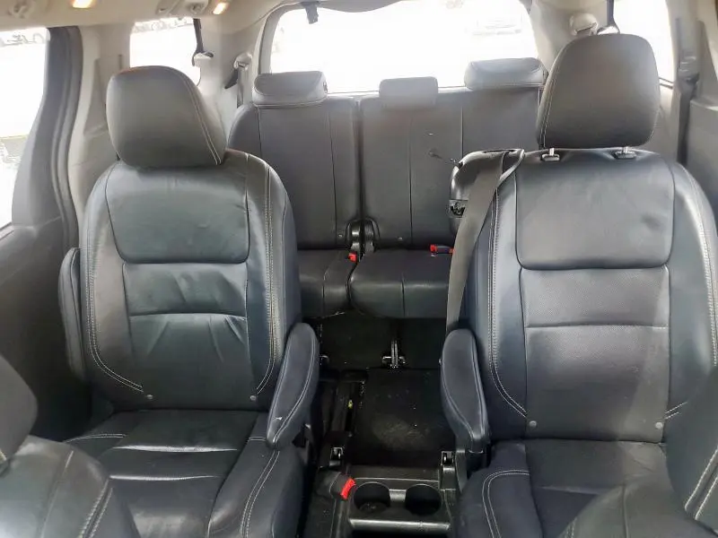 2015 TOYOTA SIENNA SPORT  