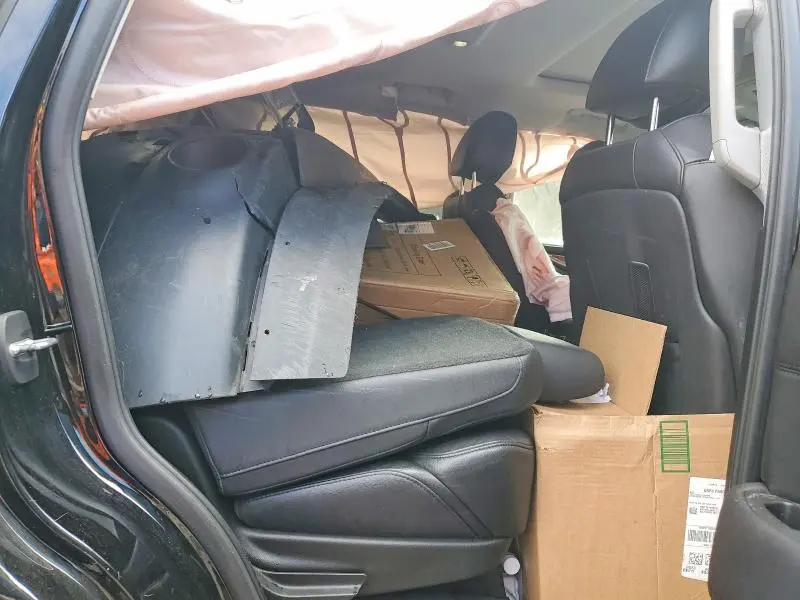 2019 CADILLAC ESCALADE LUXURY  