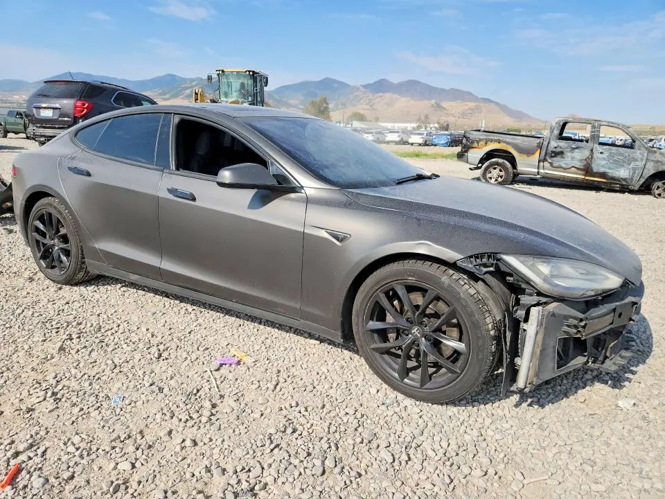 2015 TESLA MODEL S   