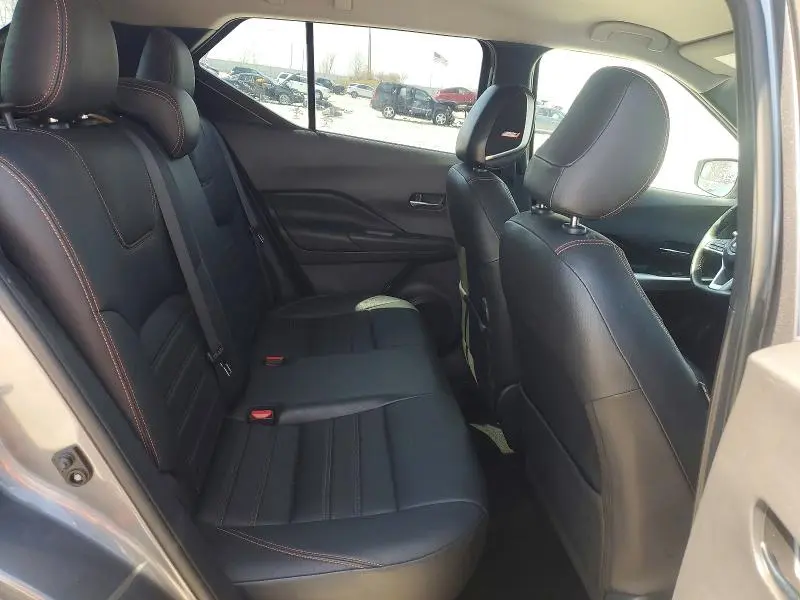 2019 NISSAN KICKS S  