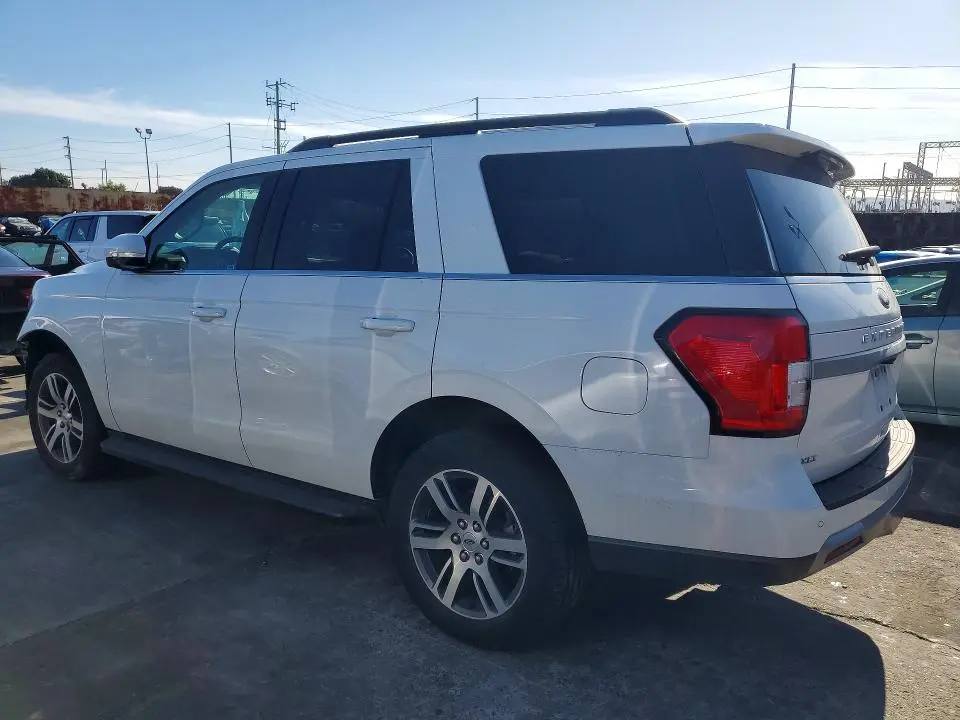 2024 FORD EXPEDITION XLT  