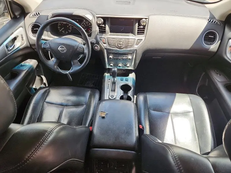 2017 NISSAN PATHFINDER SL  