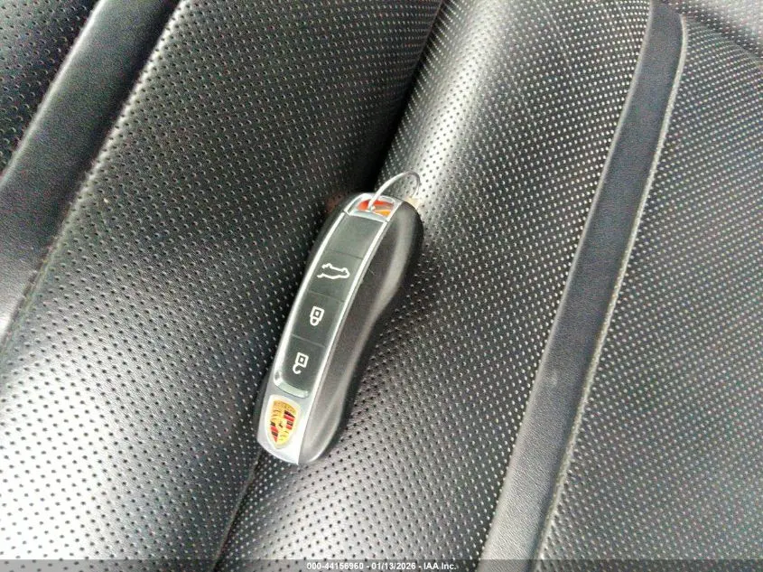 2020 PORSCHE CAYENNE  