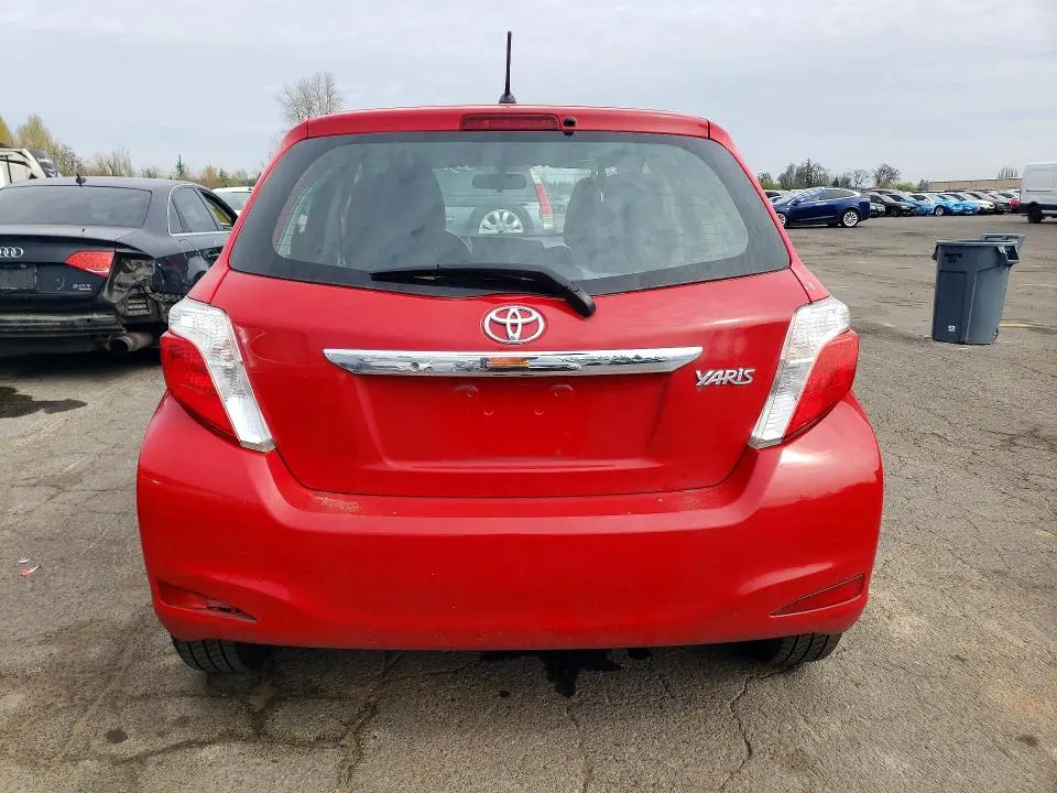 2012 TOYOTA YARIS 5-DOOR L  