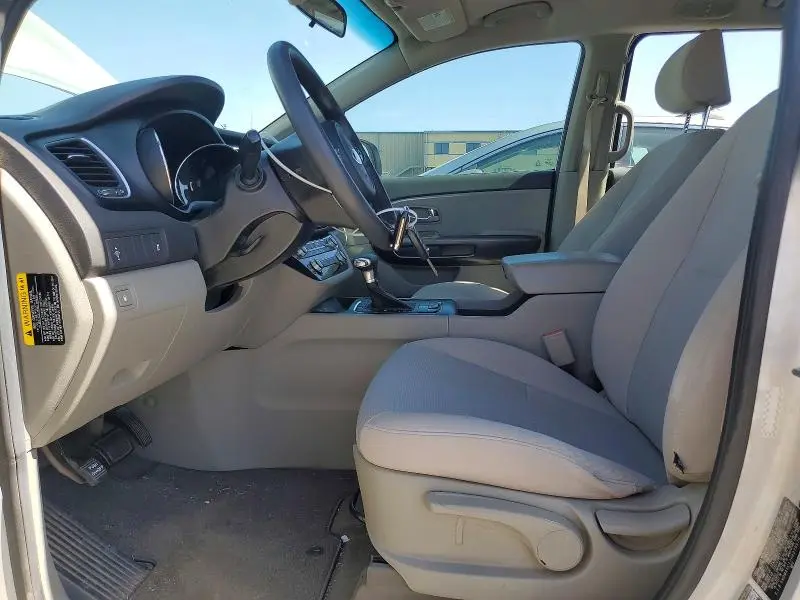 2017 KIA SEDONA L  