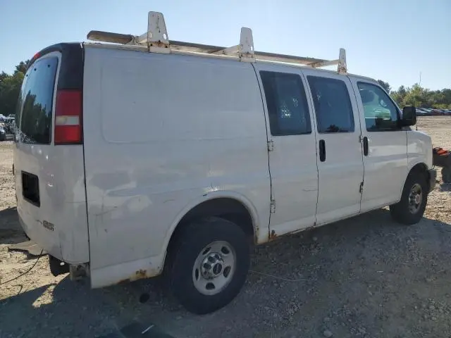 2010 GMC SAVANA G2500  