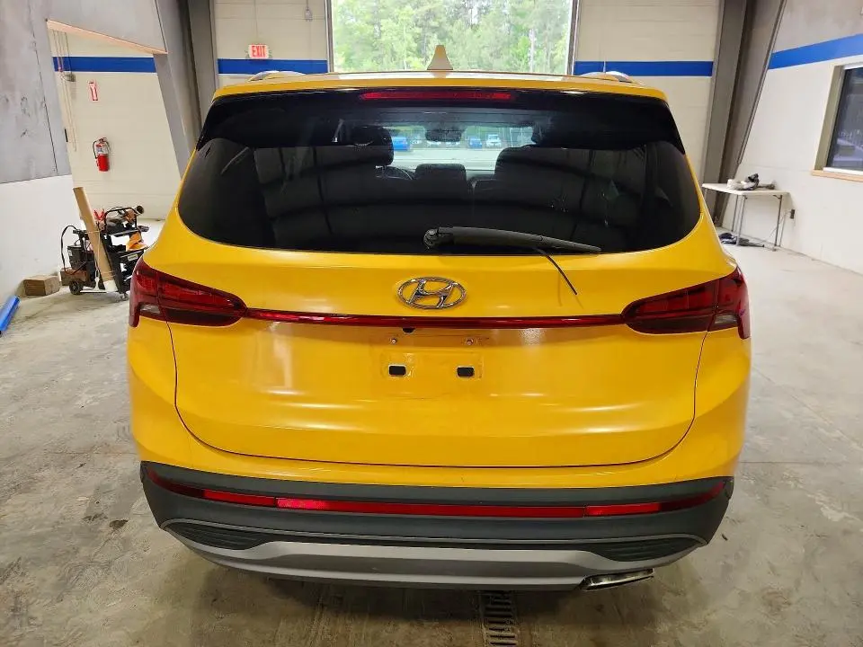 2023 HYUNDAI SANTA FE SE  
