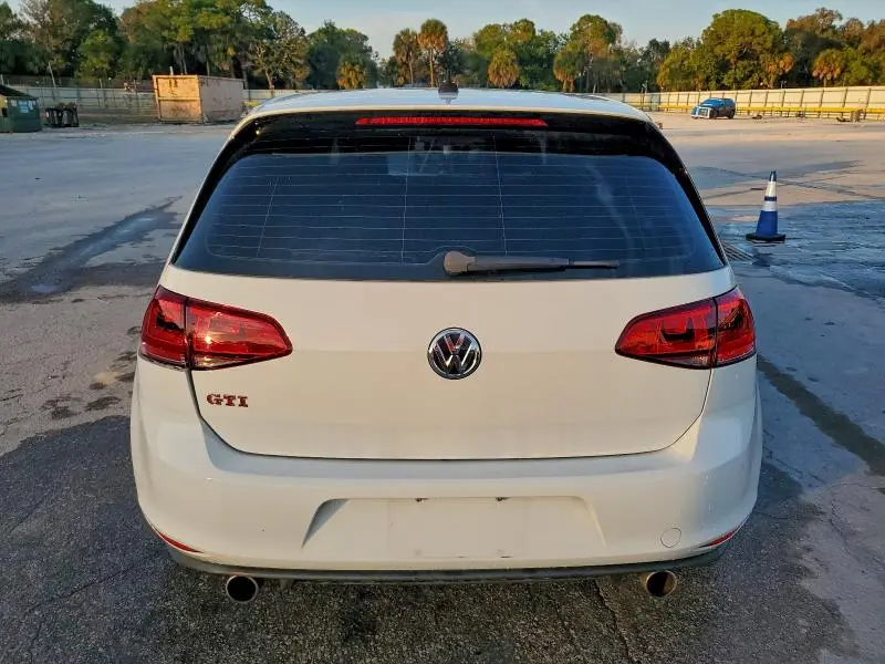 2017 VOLKSWAGEN GTI S  
