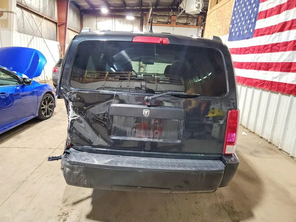 2011 DODGE NITRO SE  