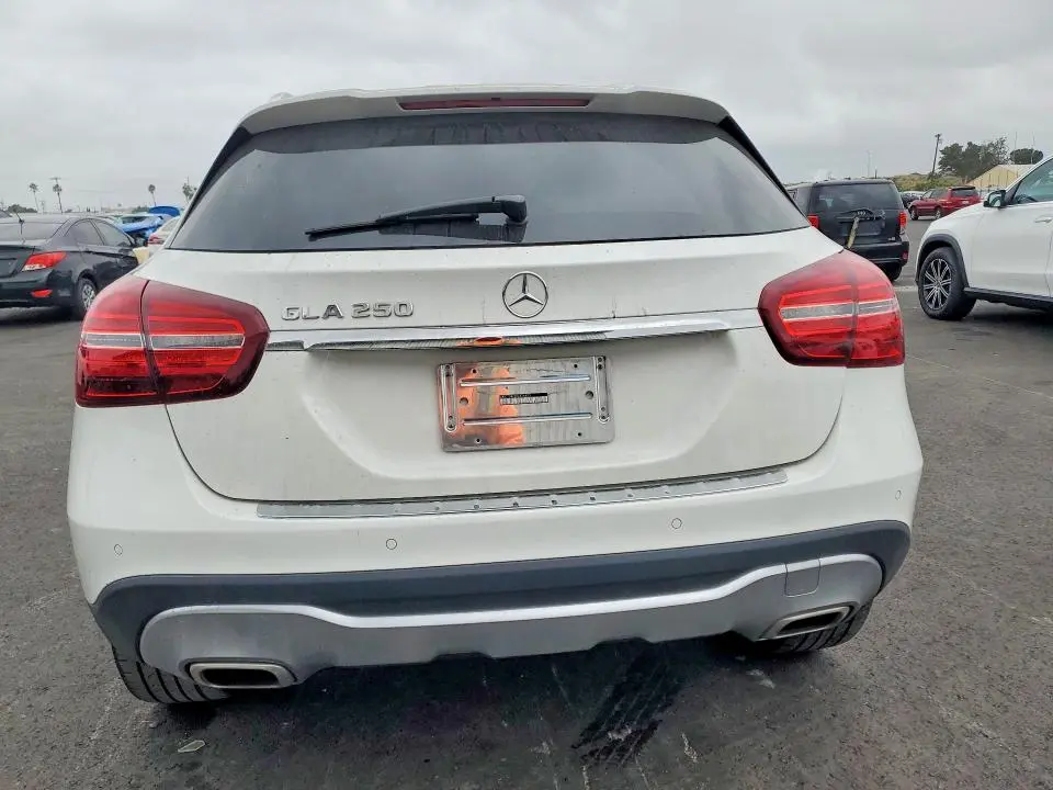 2018 MERCEDES-BENZ GLA 250  