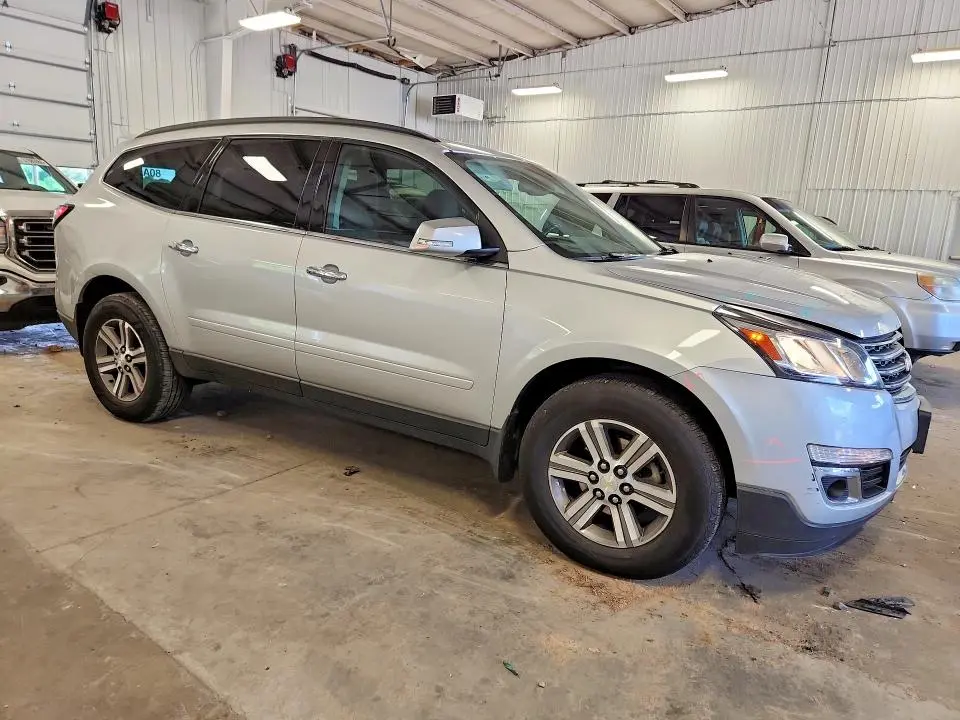 2016 CHEVROLET TRAVERSE LT  