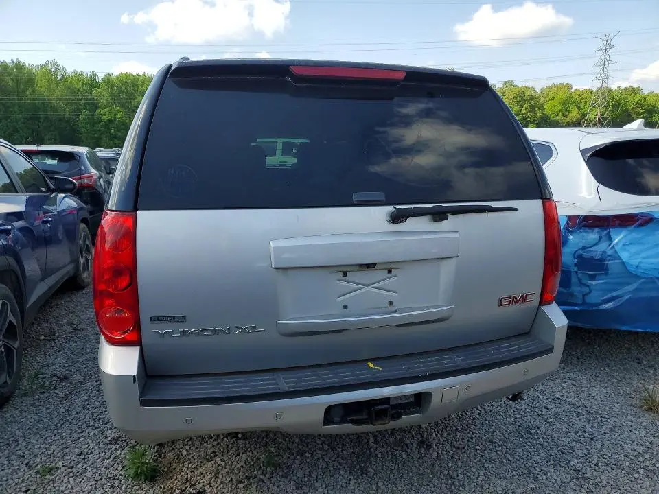 2011 GMC YUKON XL C1500 SLT  