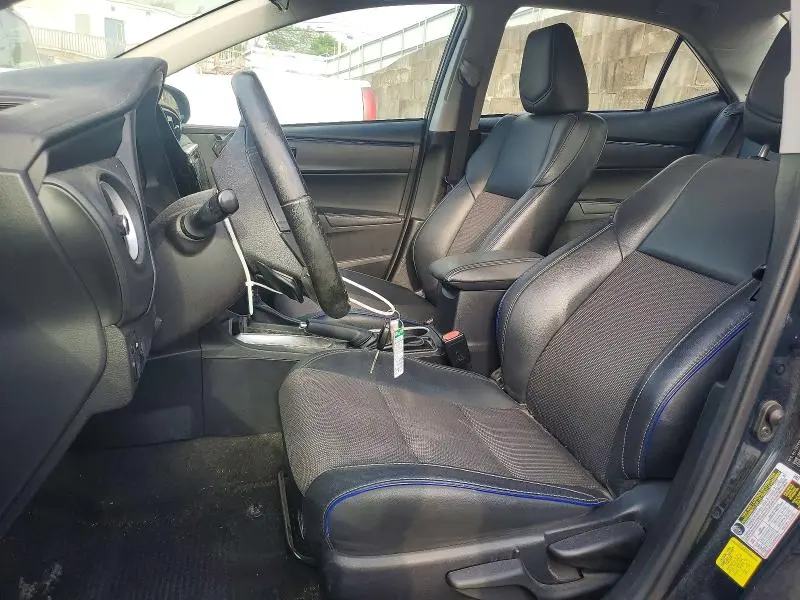 2017 TOYOTA COROLLA SE  