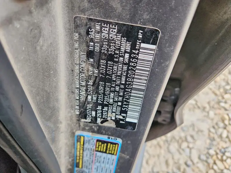 2011 HYUNDAI SANTA FE SE  