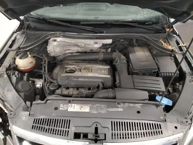 2010 VOLKSWAGEN TIGUAN SE  