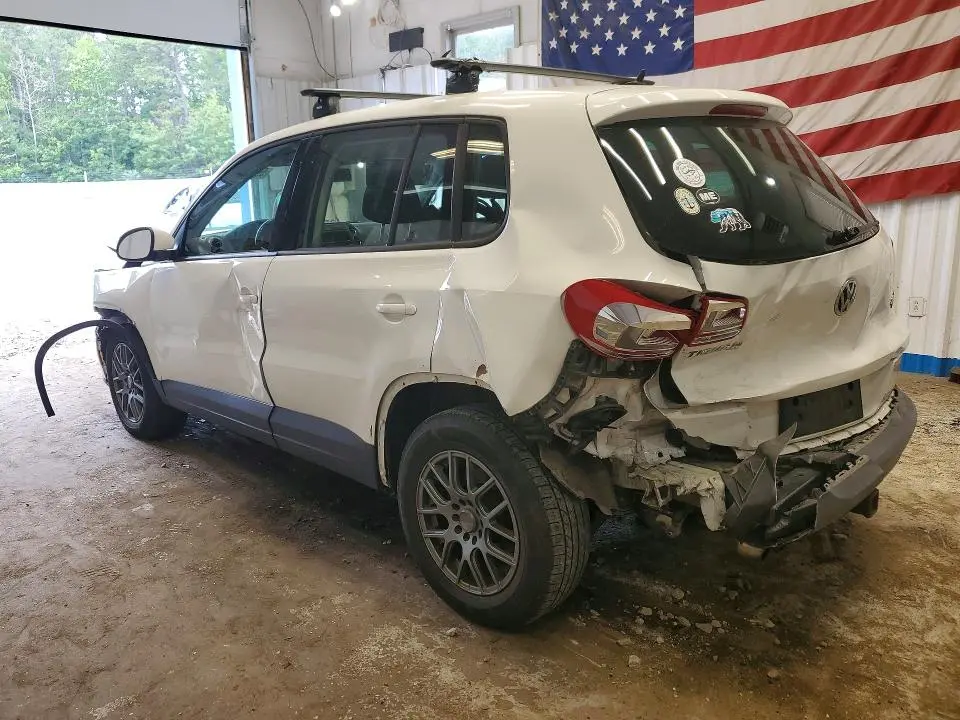 2013 VOLKSWAGEN TIGUAN S  