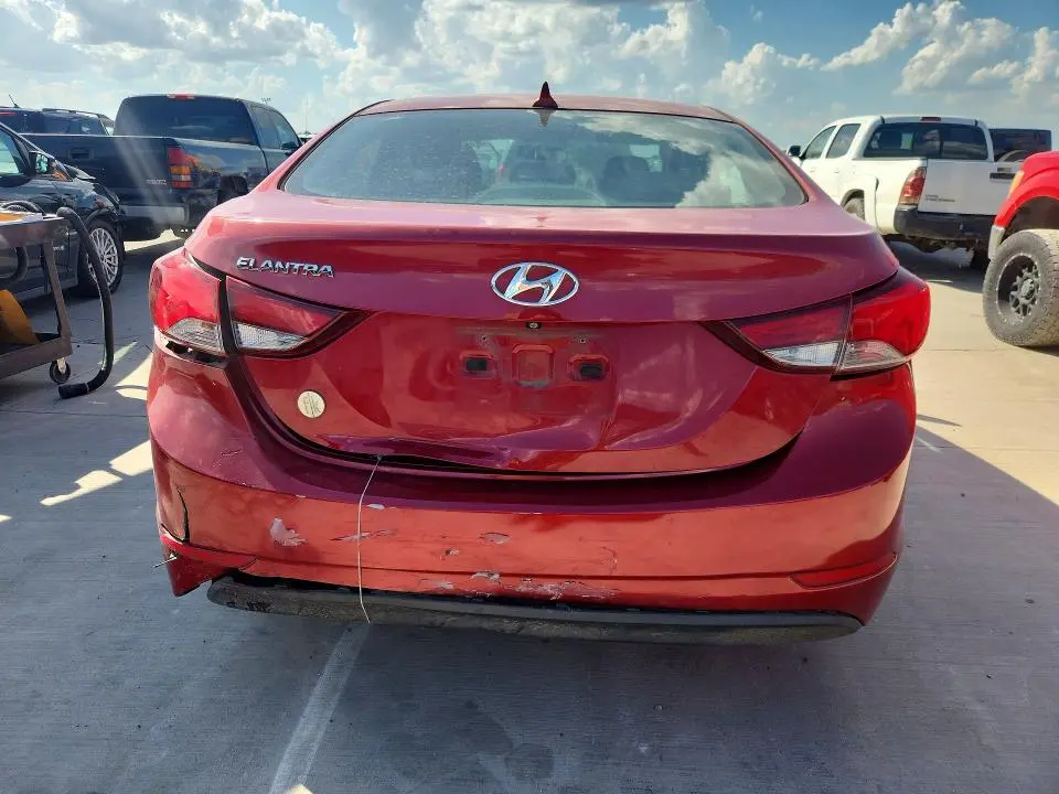 2014 HYUNDAI ELANTRA SE  