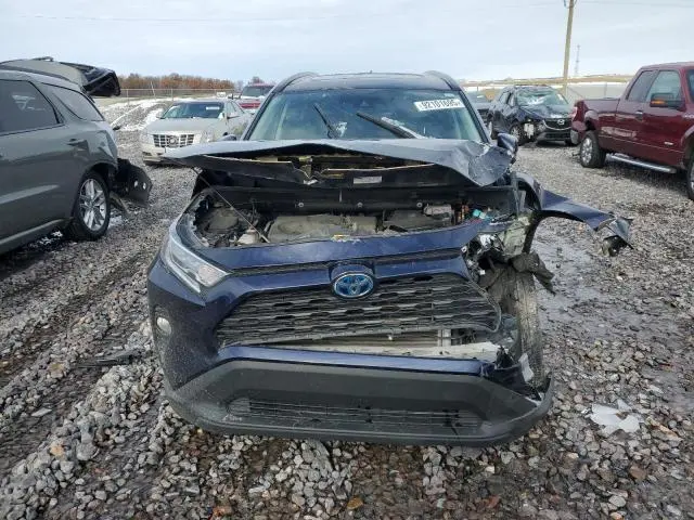 2021 TOYOTA RAV4 XLE  