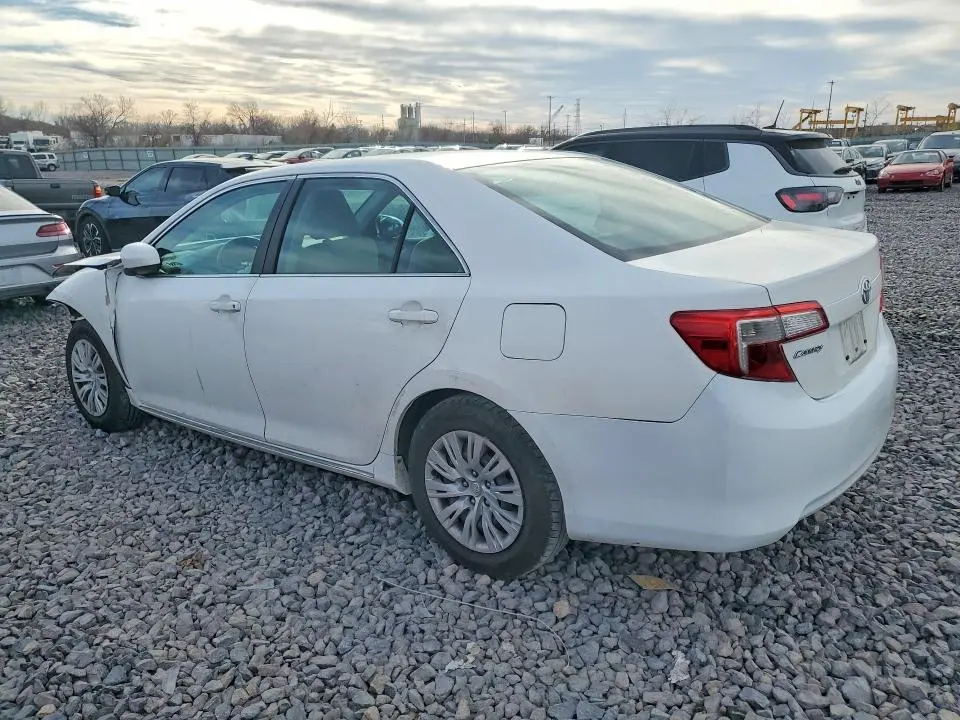 2013 TOYOTA CAMRY LE  